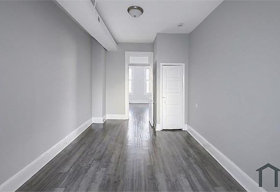 3rd image of 1037 Edmondson Ave APT 2