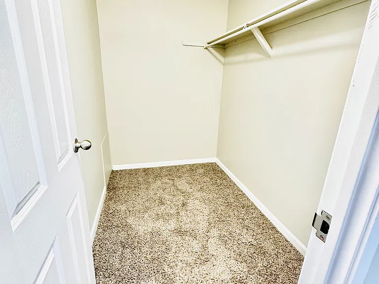 Walk in Closet