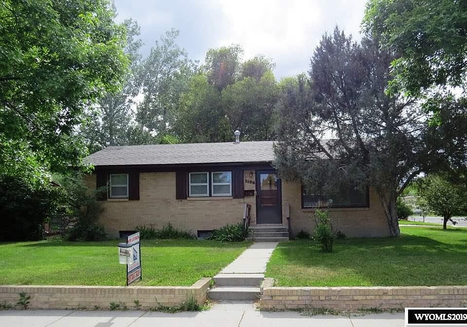 1st image of 1126 Westwood Dr