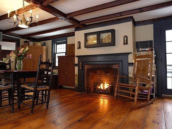 4th image of 5 Putnam Hill Rd