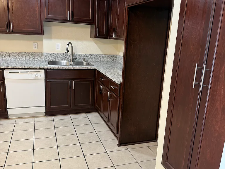 4846 W Avenue L #9 — Photo 8