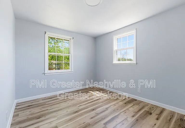 741 McPherson Dr — Photo 10