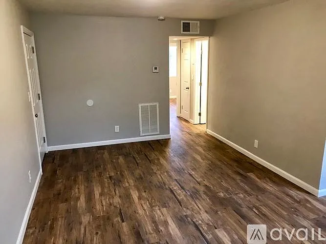 834 W 26th St — Photo 3