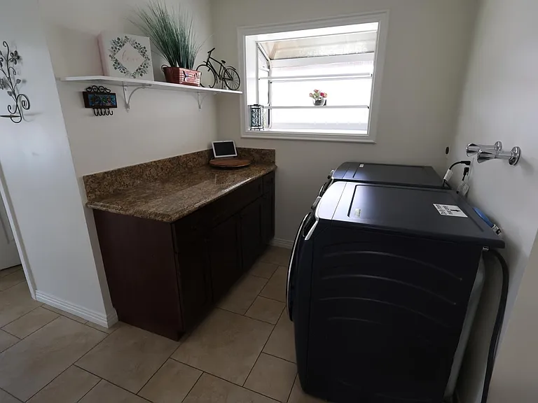 1763 N Vallejo Way — Photo 10