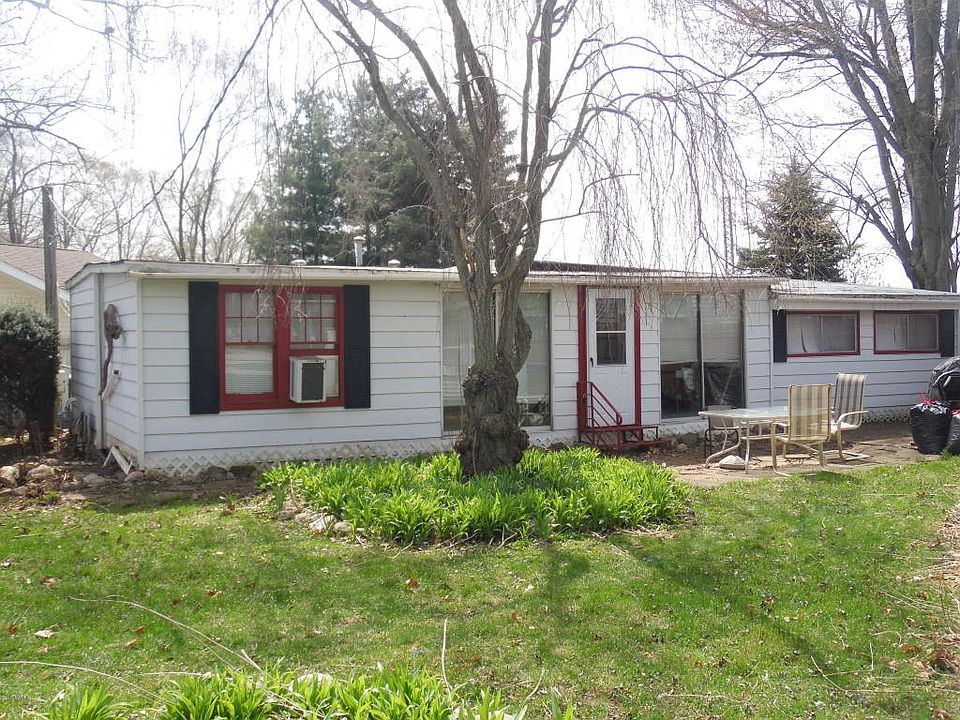 1st image of 43093 Eagle Lake Dr