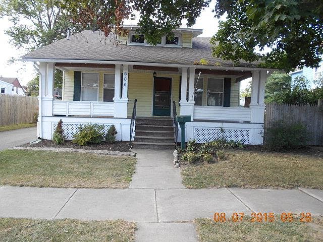 1st image of 606 Dubois St