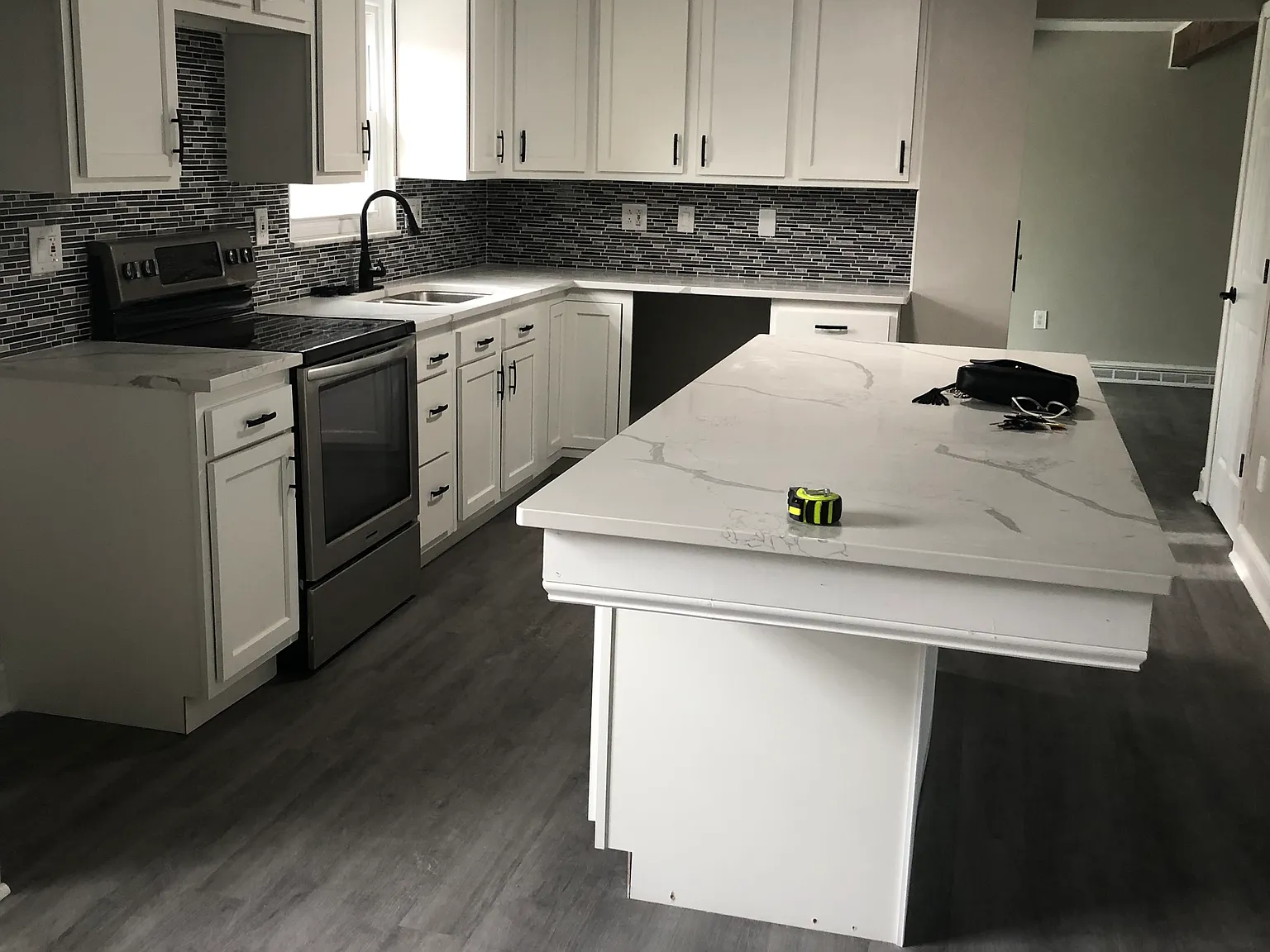 5 bed, 2000 sqft, $3,500 — Photo 2