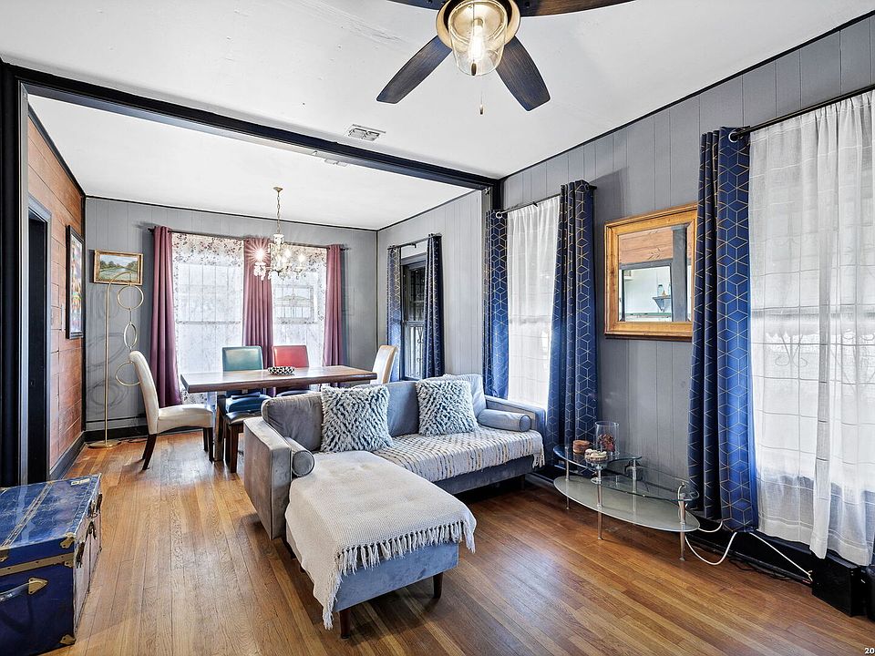1st image of 122 Hoover