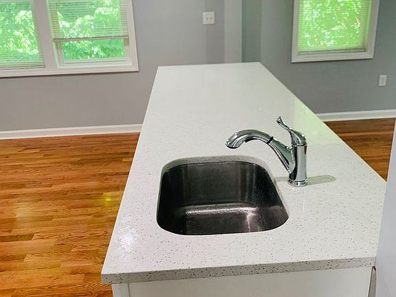 5th image of 187 Saint John St Floor 2