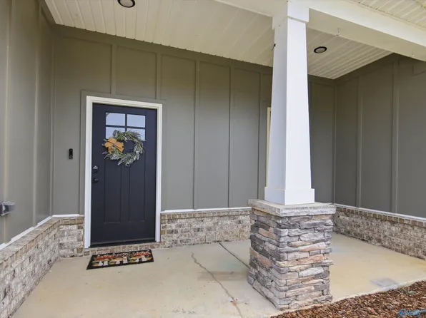 15895 Big Ben Dr, Harvest, AL 35749