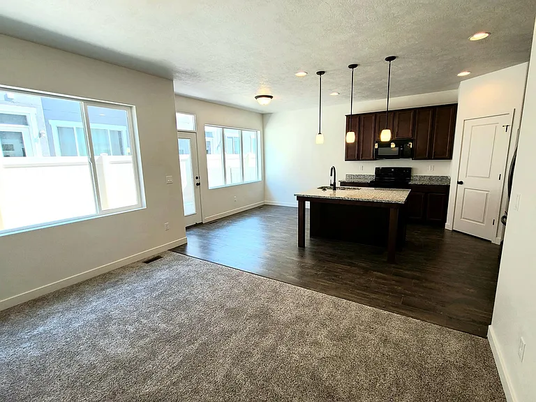 15081 S Wild Horse Way — Photo 3