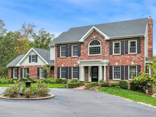 17108 Angelica Woods Ln, Eureka, MO 63025