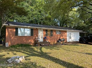 1516 Defoe St, Dyersburg, TN 38024