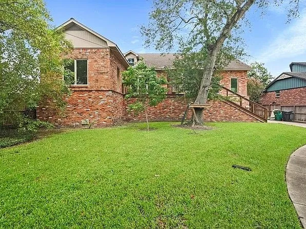 9703 Oasis Dr, Houston, TX 77096