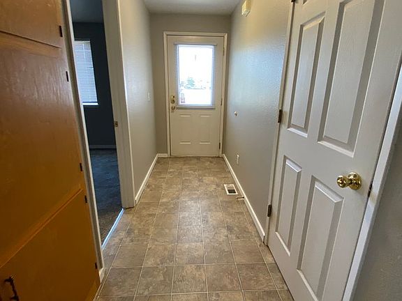 3rd image of 708 Eastgate Dr #710