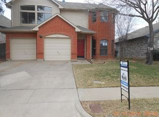 9100 Blue Ridge Trl, Fort Worth, TX 76118