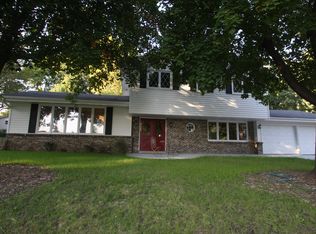 4624 Normandale Highlands Dr, Bloomington, MN 55437