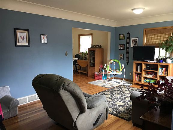 2nd image of 1527 Sheridan St