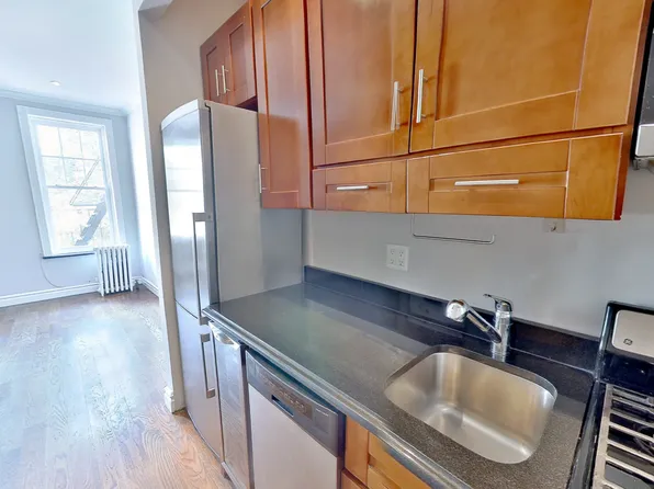 53 Leroy Street image 2 of 5