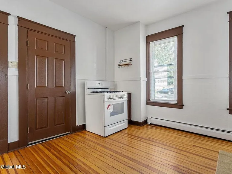 153 Ontario St #1 — Photo 17