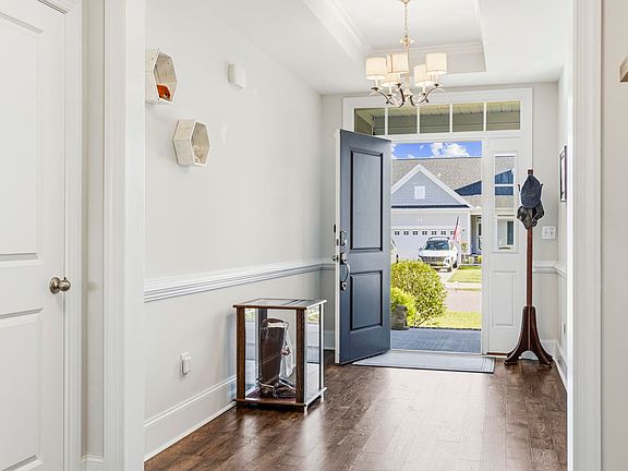 4th image of 637 Indigo Bay Circle