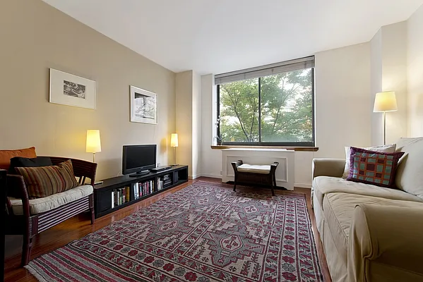 Sold by Nest Seekers International | media 7