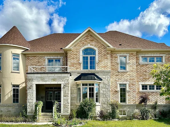 21 Tupling St, Bradford West Gwillimbury, ON L3Z 0W8