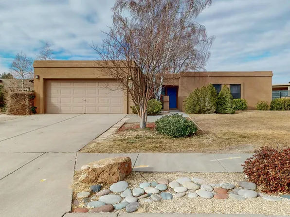 7905 Pilgrim Ct NE, Albuquerque, NM 87109