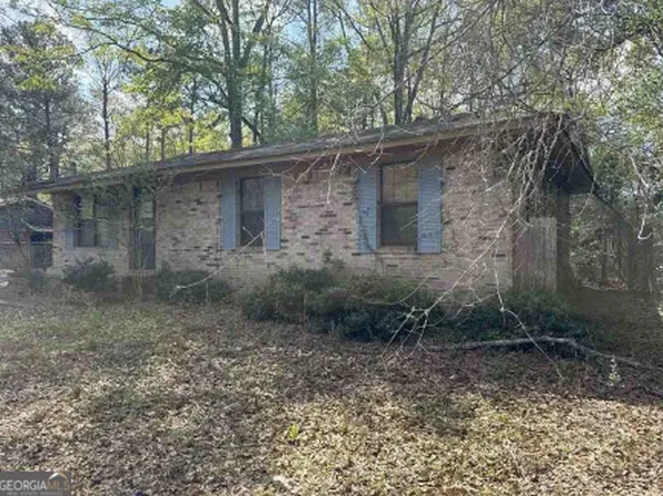 816 Maywood St, Tuskegee, AL 36083