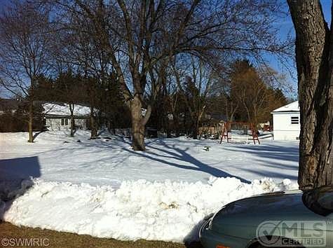 3rd image of 1092 Roosevelt Ct