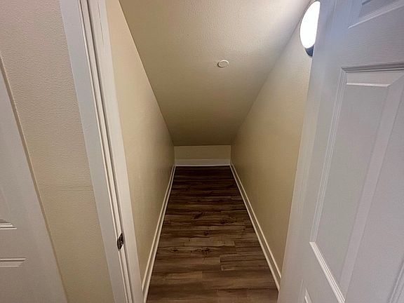 4th image of 632 W 79th St #630