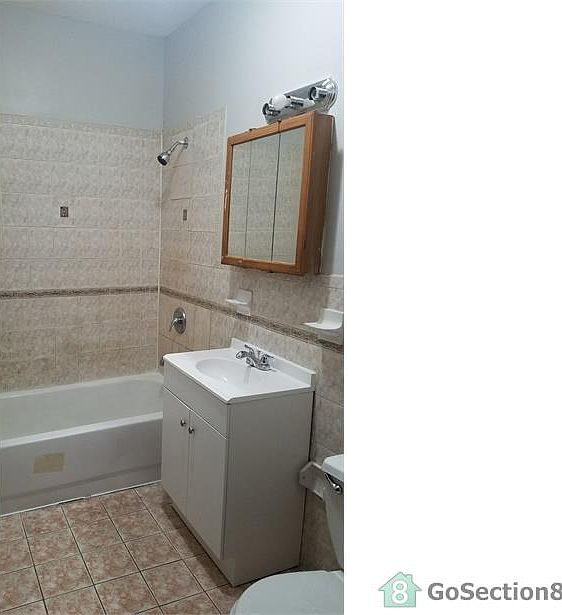 2nd image of 350 S Orange Ave APT 3