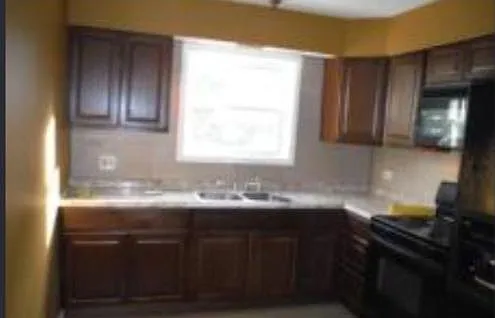 124 N Waller Ave #B Photo 1
