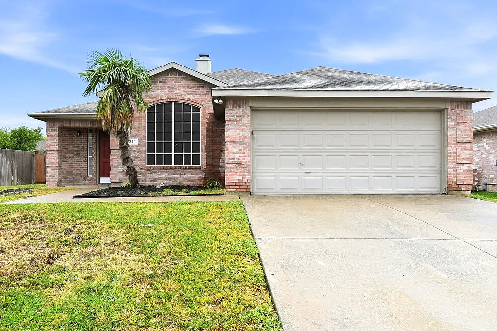 3 bed, 2.0 bath, 1312 sqft, $1,970 — Photo 1
