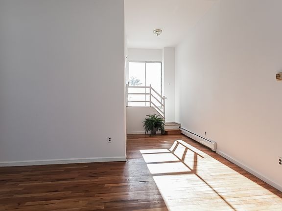 3rd image of 190 Fordham St APT 4