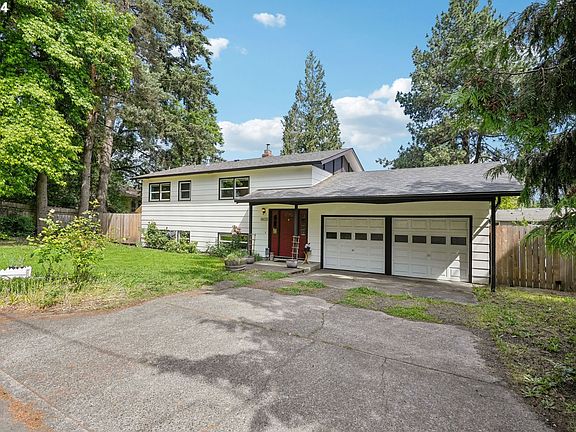 5th image of 8825 SE Regents Dr