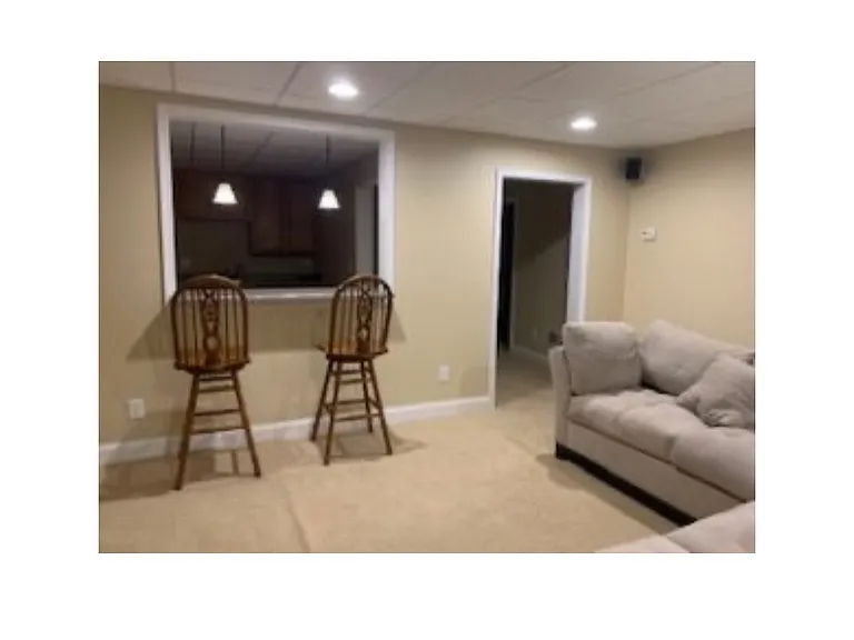 5182 Glenstone Ct — Photo 2