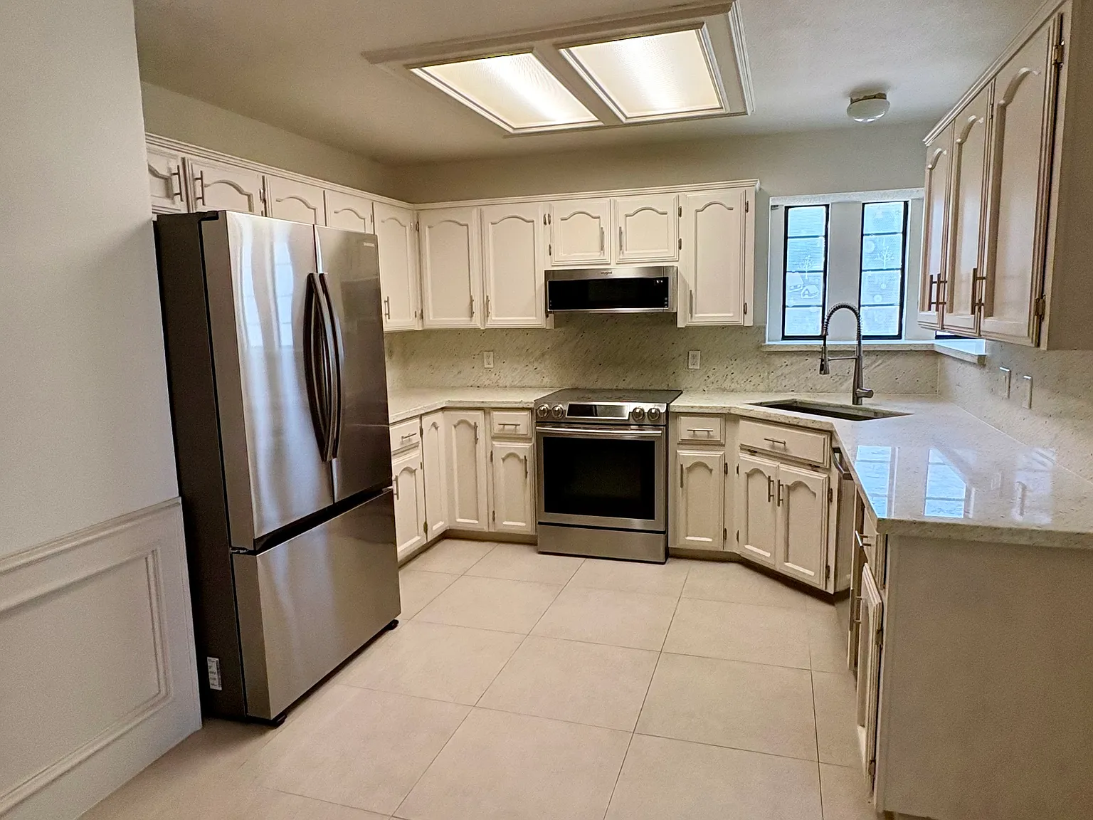 4 bed, 2443 sqft, $1,800 — Photo 1