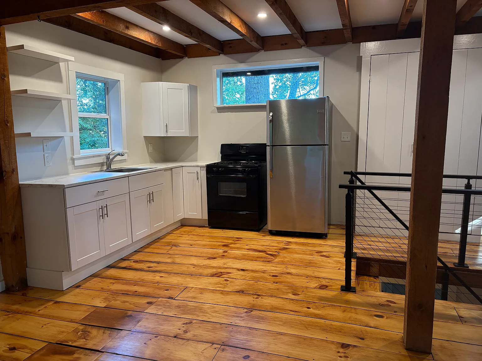 2 bed, 1028 sqft, $2,300 — Photo 2