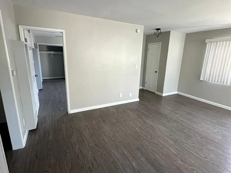 12441 Gilmore Ave #2 — Photo 13