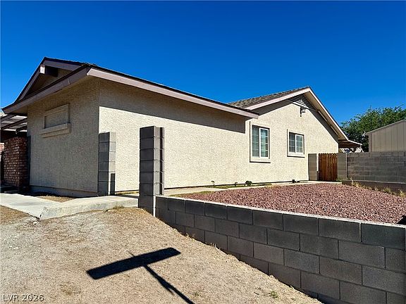 5th image of 3880 El Paso Dr