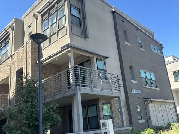 202 Tea Tree Ter #1, Sunnyvale, CA 94086