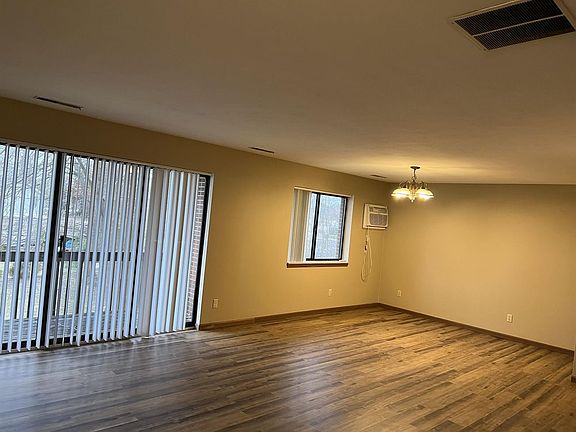 3rd image of 122 Burke Ave APT 20