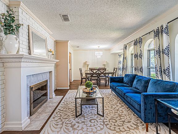 3rd image of 4117 Aragon Dr