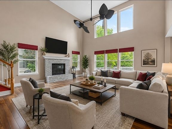 5th image of 996 Timber Lake Dr