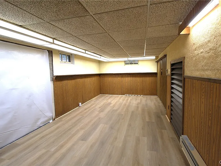 24 Forest Rd — Photo 39