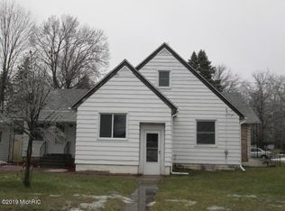 728 S Benton St, Hastings, MI