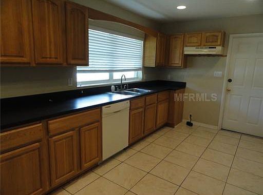 4th image of 1600 Gattis Dr