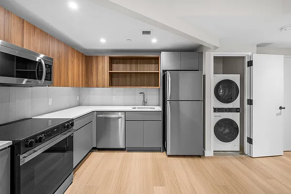 Kitchen, photo 1