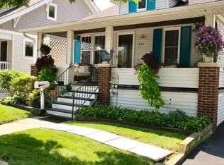 631 N Riverside Ave, Saint Clair, MI 48079